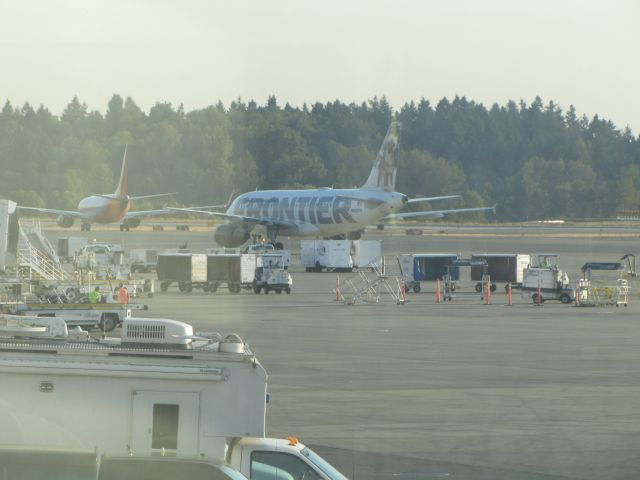 N920FR — - Frontier Airbus A311 taxiing at KSEA