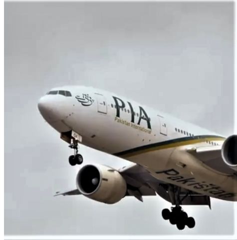 Boeing 777-200 (AP-BGK) - On final approach at London Heathrow (LHR), arriving from Islamabad Intl - ISB/OPIS Nov15, 2019