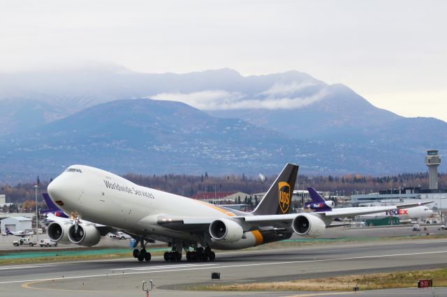 BOEING 747-8 (N612UP)