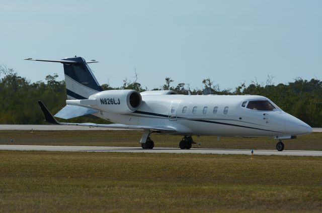 Learjet 60 (N826LJ)