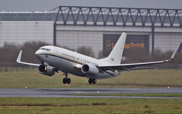 16-8981 — - convoy4941 usn c-40a 168981 dep shannon 18/2/18.