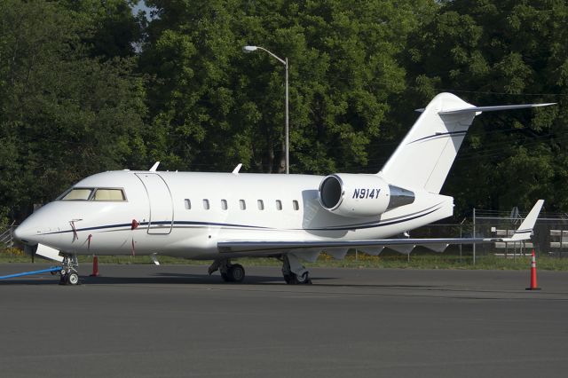 Canadair Challenger (N914Y) - June 2013