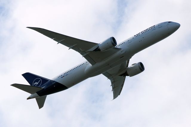 Boeing 787-8 (D-ABPC)