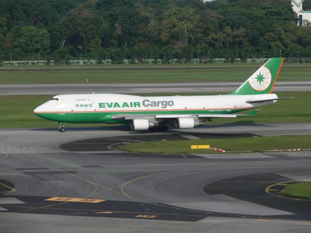 Boeing 747-400 (B-16407)