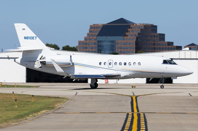 Dassault Falcon 2000 (N810ET)