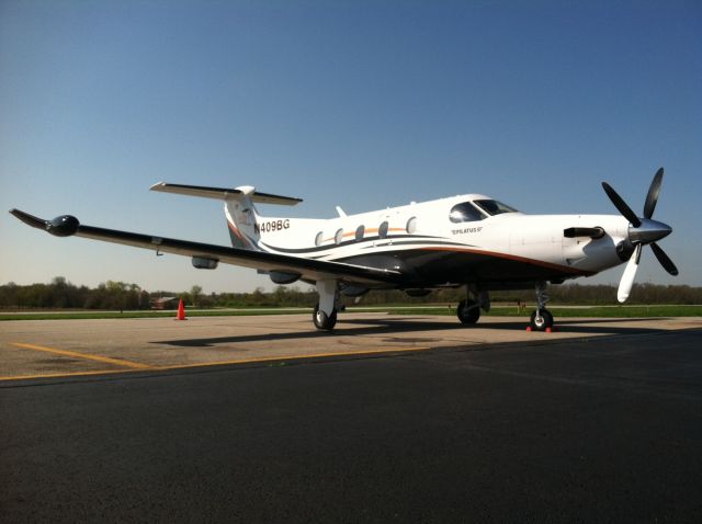 Pilatus PC-12 (N409BG) - On the ramp at MacAir Aviation at the Greene County Regional Airport (i19).