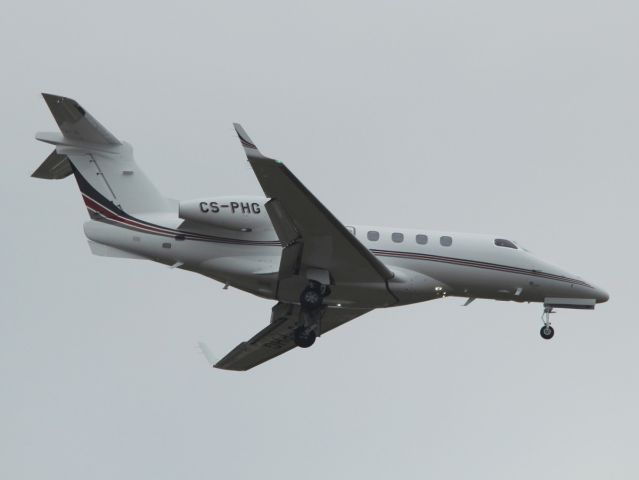 Embraer Phenom 300 (CS-PHG) - 23 aout 2015