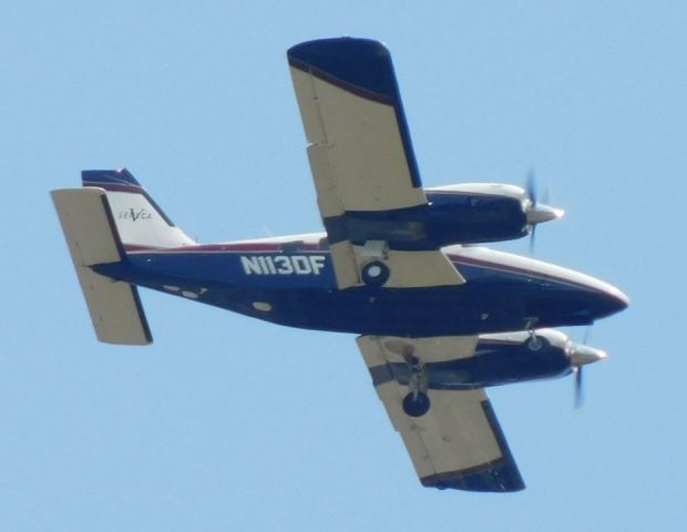 Piper Seneca (N113DF) - N113DF over Corvallis, OR on approach to CVO 30th July 2018.