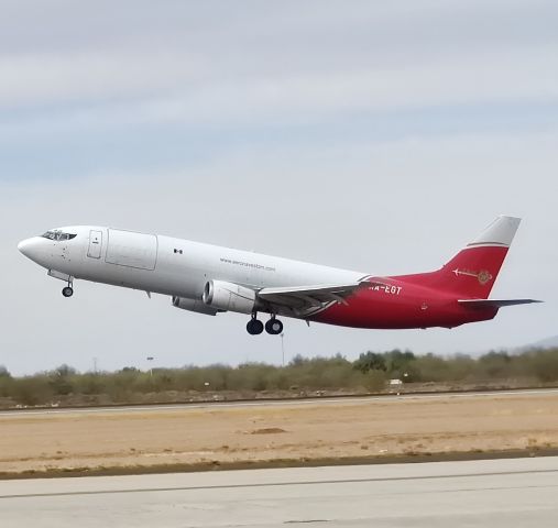 BOEING 737-400 (XA-EGT)