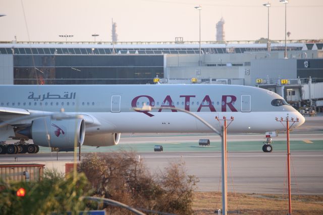 Airbus A350-1000 (A7-ANQ)