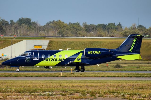 Learjet 60 (N613HA) - 2000 Learjet 60 opby HatzolAir (Hatzolah/Hatzalah EMS) arriving into Buffalo NY (BUF) from Cleveland OH (BKL)