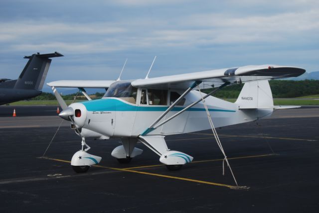 Piper PA-22 Tri-Pacer (N4407A)