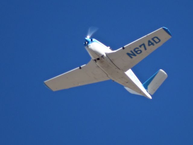 Beechcraft Twin Bonanza (N674D) - Leaving Medow Lake KFLY to garden of the gods for a scenic flight