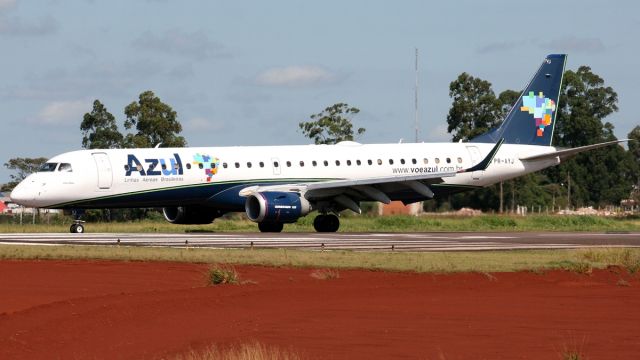 Embraer ERJ-190 (PR-AYJ)