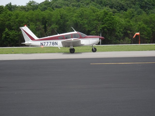 Piper Cherokee (N7778N)