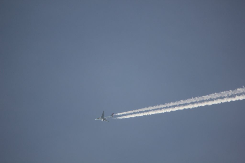 Airbus A330-200 (CS-TOM) - Cruising at Fl380 over Gran Canaria