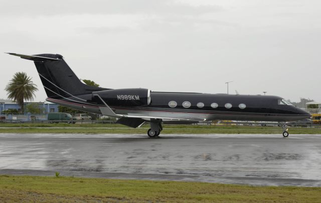 Cessna P210 Pressurized Centurion (N999KM)