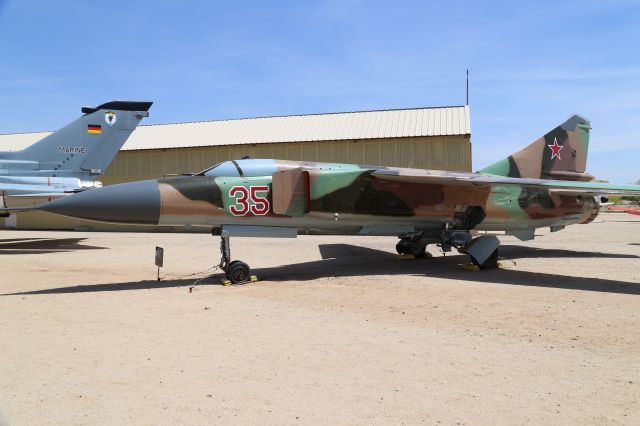 MIKOYAN MiG-27 Bahadur (23709) - Mikoyan-Gurevich MiG-23MLD Flogger K at Pima Air and Space Museum, Tucson, AZ, 17 May 14.