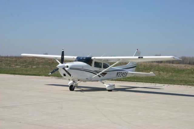 Cessna Skylane (N334SA)