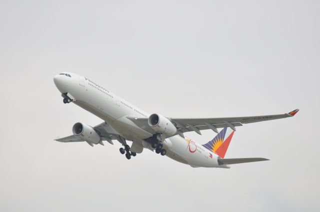 Airbus A330-300 (RP-C8786)