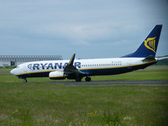 Boeing 737-700 (EI-DCW) - EI DCW B737 RYANAIR 22/06/14 EINN