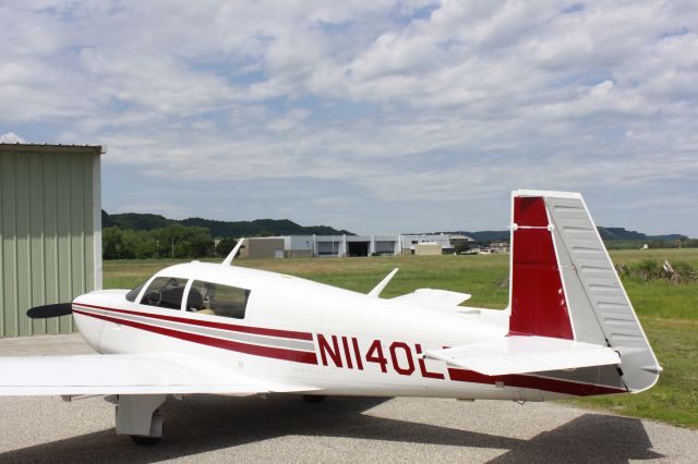 Mooney M-20 (N1140L)