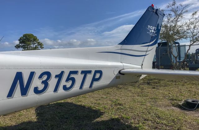 Cessna Skyhawk (N315TP)