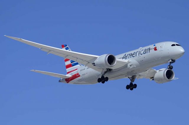 Boeing 787-8 (N800AN) - Americans first 787-8 N800AN paid another visit to Phoenix Sky Harbor at 10:00 AM on March 6, 2015.