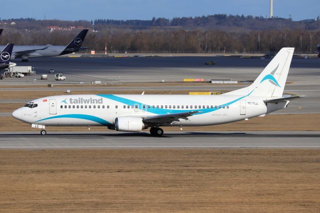 BOEING 737-400 (TC-TLC)