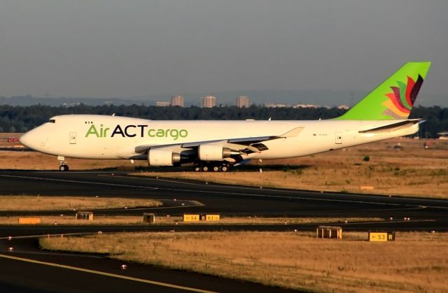 Boeing 747-400 (TC-ACR)