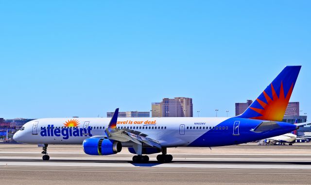 Boeing 757-200 (N902NV) - Allegiant Air N902NV 1992 Boeing 757-204 C/N 26964  Las Vegas - McCarran International (LAS / KLAS) USA - Nevada, June 24, 2011 Photo: Tomás Del Coro