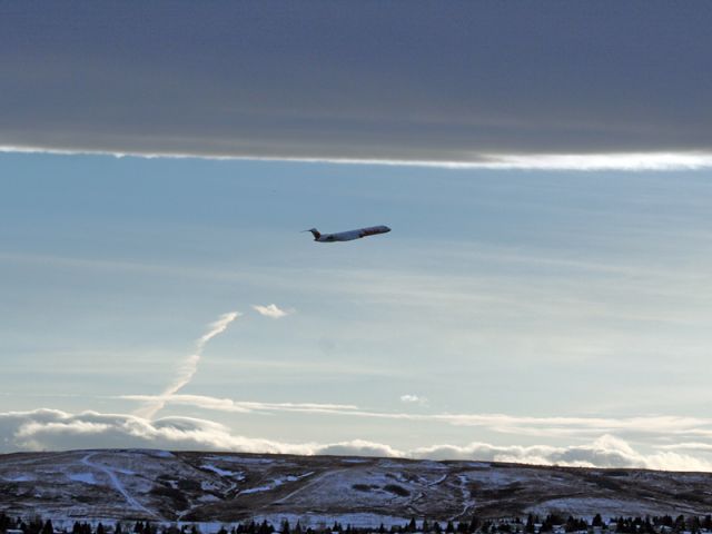 Canadair Regional Jet CRJ-200 —