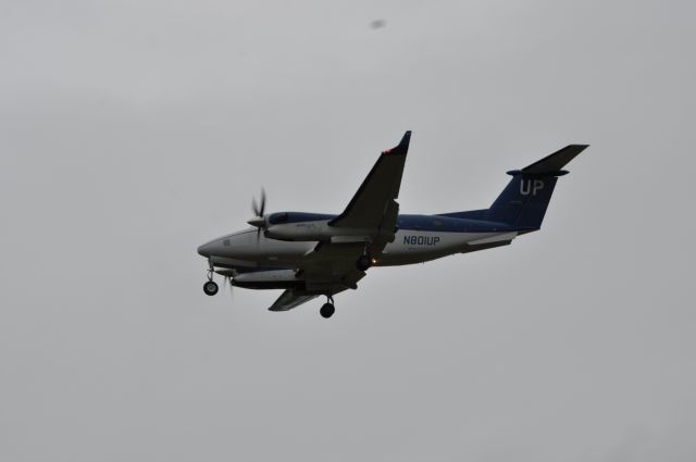 Beechcraft Super King Air 300 (N801UP)