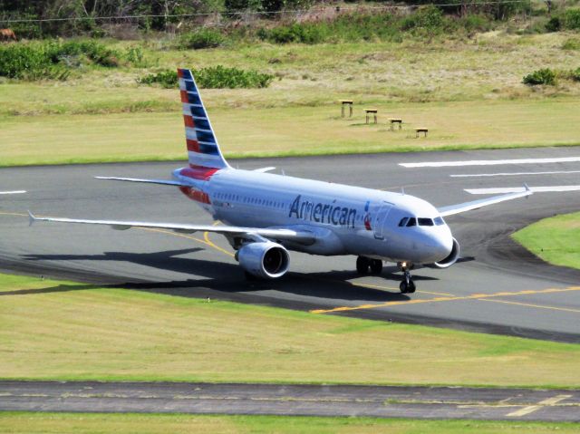 Airbus A320 (N125UW)