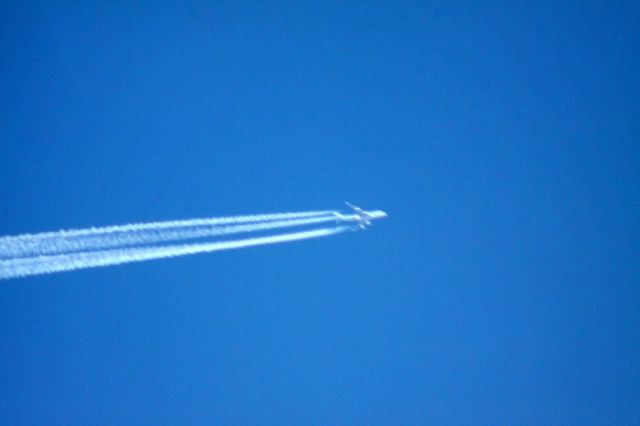 — — - A KLM aircraft, passes over KSJC. Estimated at 35,000’. Thought to possibly be an Airbus  A340.