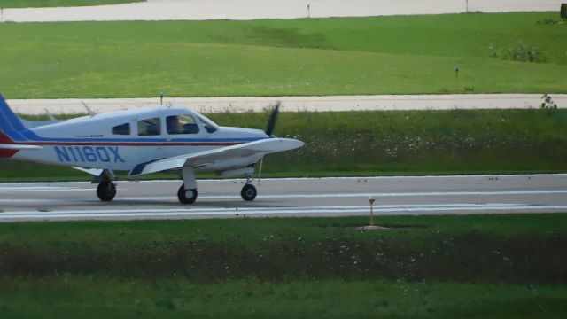 Piper Cherokee (N1160X)