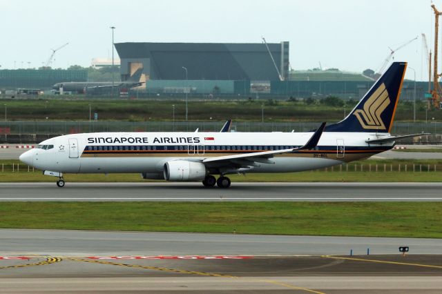 Boeing 737-800 (9V-MGL)