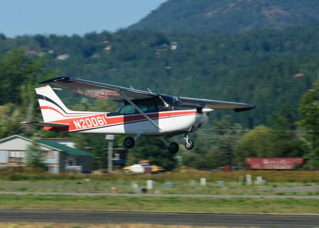 Cessna Skyhawk (N20061) - The 7B Flying Club Skyhawk departing for some training work.