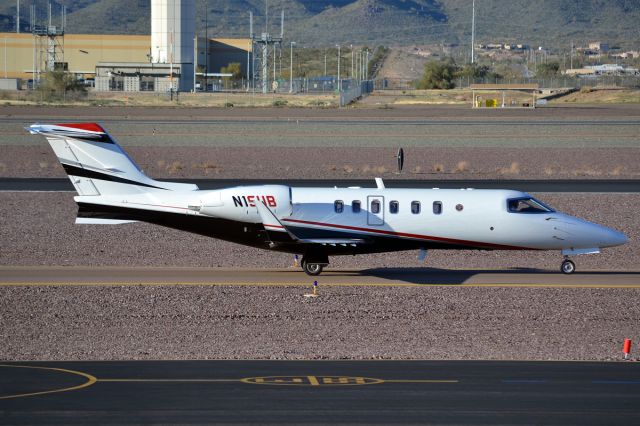 Learjet 40 —