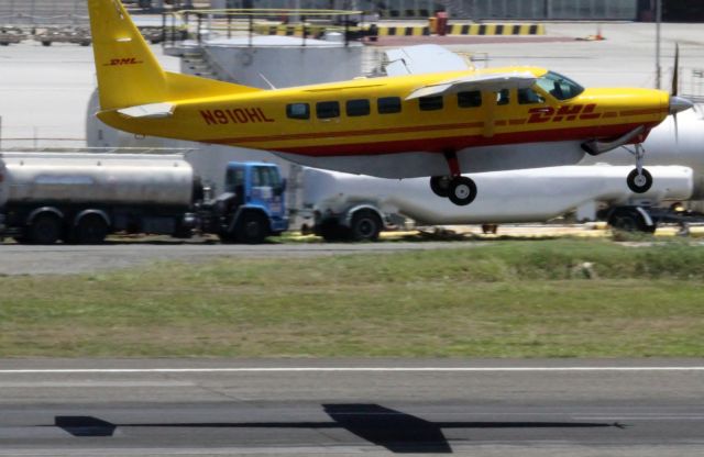 Cessna Caravan (N910HL)