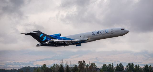 BOEING 727-200 (N794AJ) - Zero G departing KBZN.