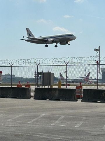 N475UA — - United retrojet landing at MIA