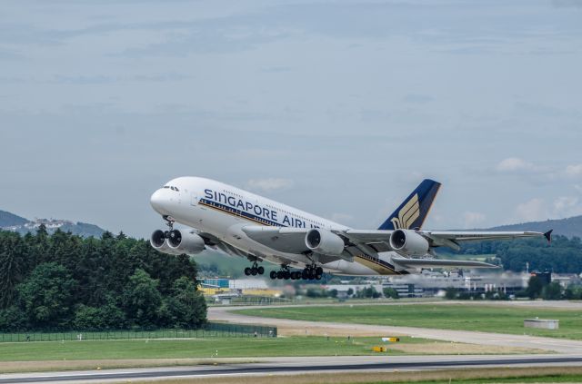 Airbus A380-800 (SV-SKH)