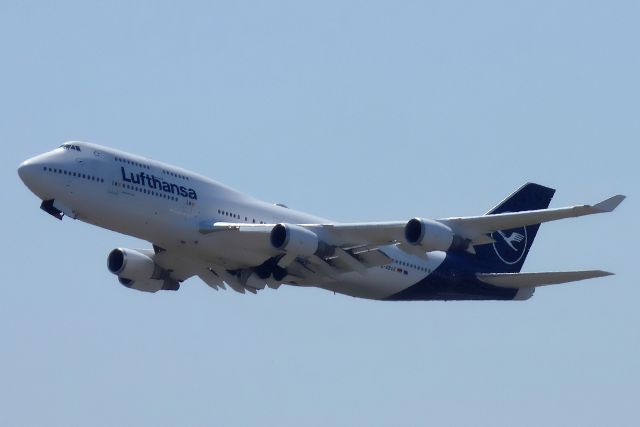 Boeing 747-400 (D-ABVZ)