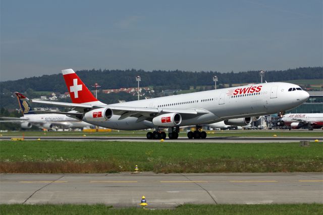 Airbus A340-300 (HB-JML) - Airbus A340-313X  Swiss  LSZH Zurich Airport Switzerland  20.September 2010