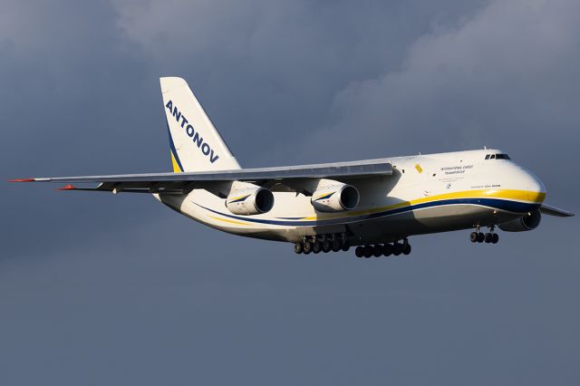 Antonov An-124 Ruslan (UR-82007)