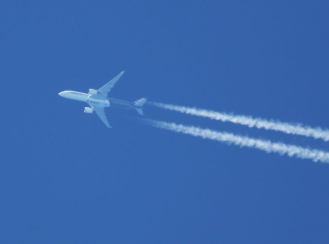 Airbus A350-900 (F-XXCF) - Survol test Airbus A350-941 (livree carbone) vertical cotes vendeennes 43 000 ft le 21-07-2014