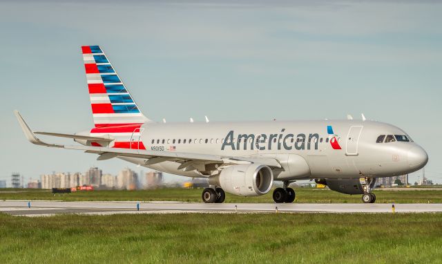 Airbus A319 (N9015D)