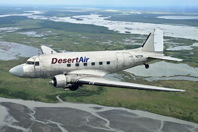 Douglas DC-3 (N272R)