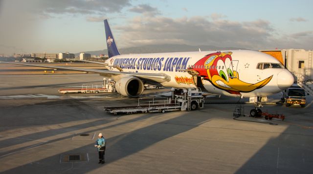 JA8357 — - ANA B767 sporting a Universal Studios Japan livery at the gate at Itami Airport Osaka 2006